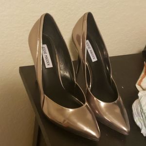 Steve Madden Pewter Heels